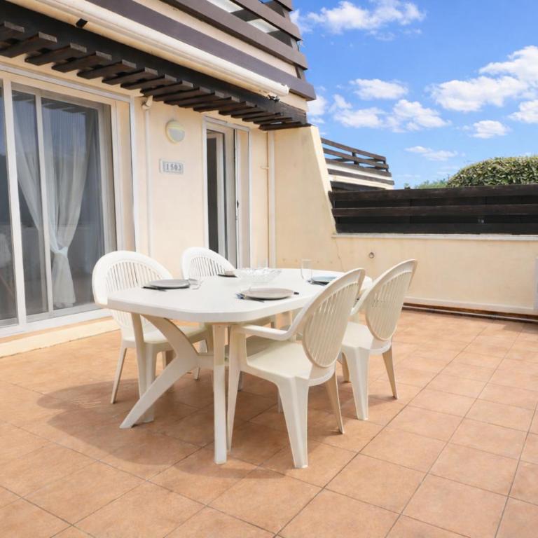 Comelya, climatisation, terrasse, piscine, tennis - Haus mit 1 Schlafzimmer - 13