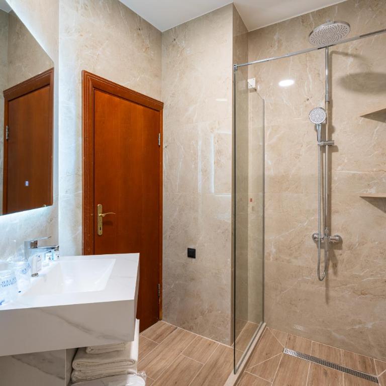 Hotel Montenegrino - Double or Twin Room - 5