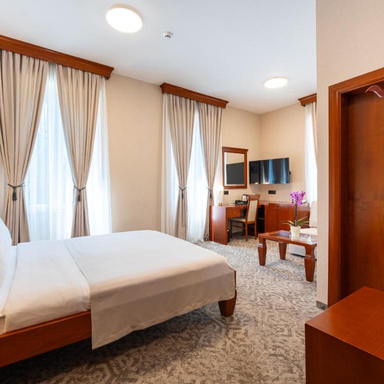 Hotel Montenegrino - Deluxe Double Room with Sea View - 4
