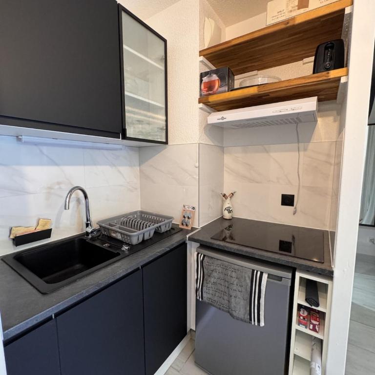 Charmant 2 pièces en RDJ - plage à 5 min à pied - Appartement 1 Chambre avec Jardin - 8