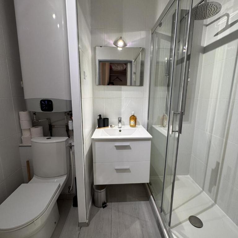 Charmant 2 pièces en RDJ - plage à 5 min à pied - Appartement 1 Chambre avec Jardin - 25