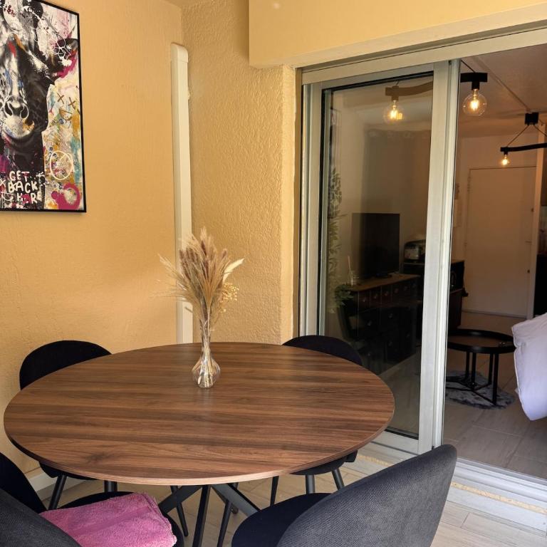 Charmant 2 pièces en RDJ - plage à 5 min à pied - Appartement 1 Chambre avec Jardin - 29
