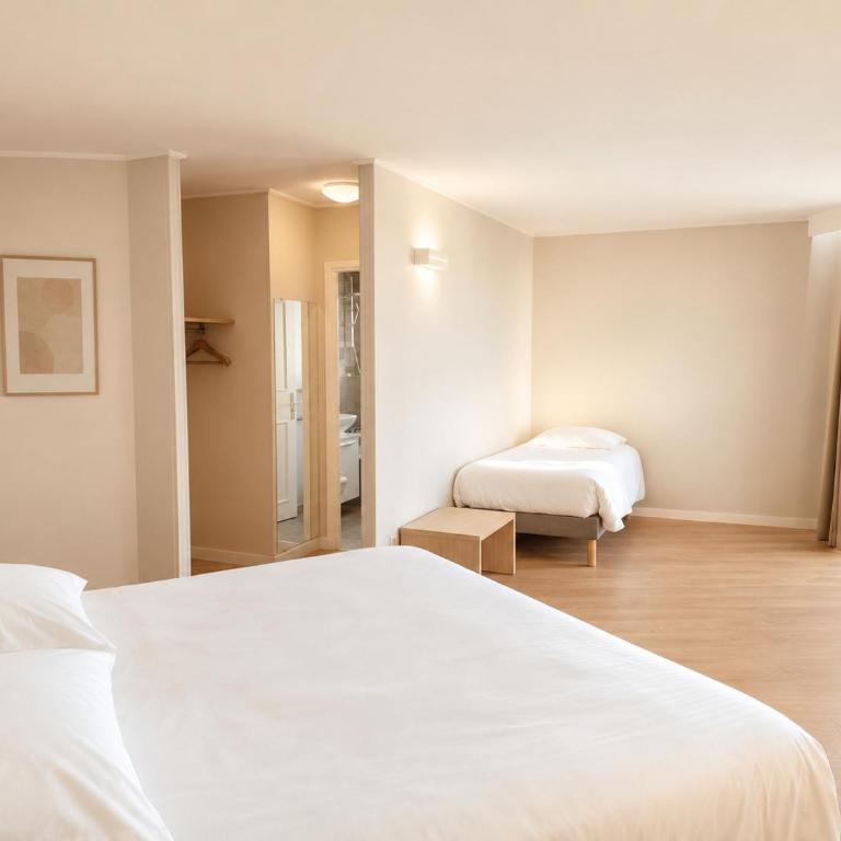Hôtel de l'Étoile - Chambre Triple - 5