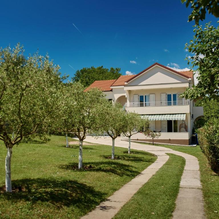 Villa MontAnja - Villa - 27