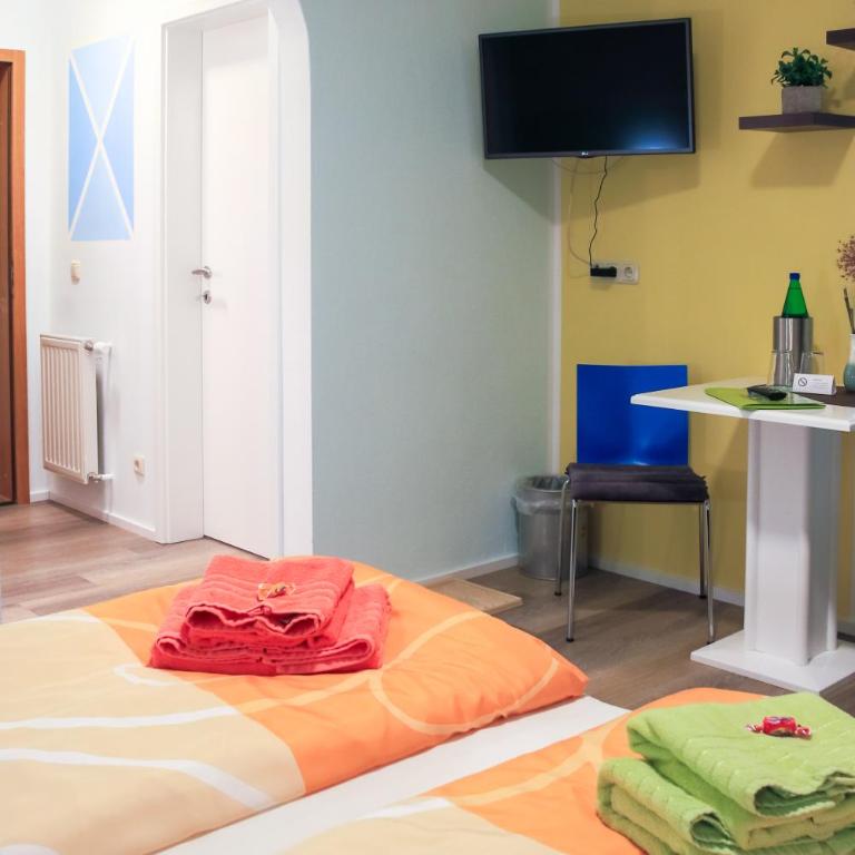 Gästehaus Sabina- Frühstückspension, Bed & Breakfest - Doppelzimmer mit Terrasse - 8
