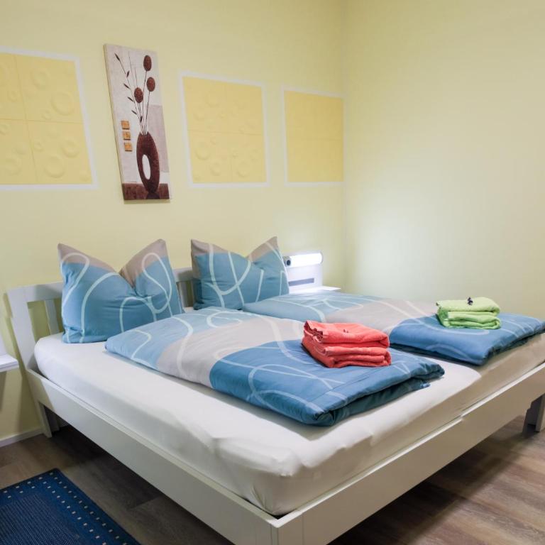 Gästehaus Sabina- Frühstückspension, Bed & Breakfest - Doppelzimmer mit Terrasse - 7