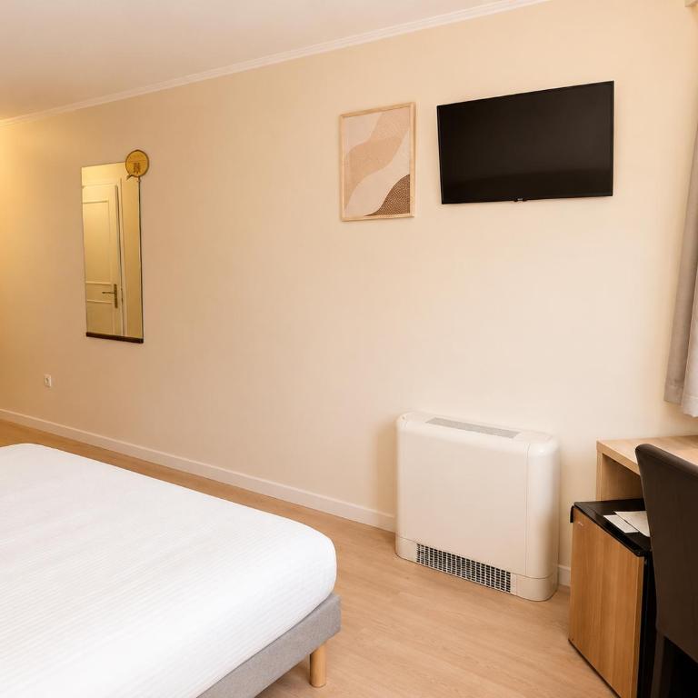 Hôtel de l'Étoile - Chambre Double ou Lits Jumeaux - 1