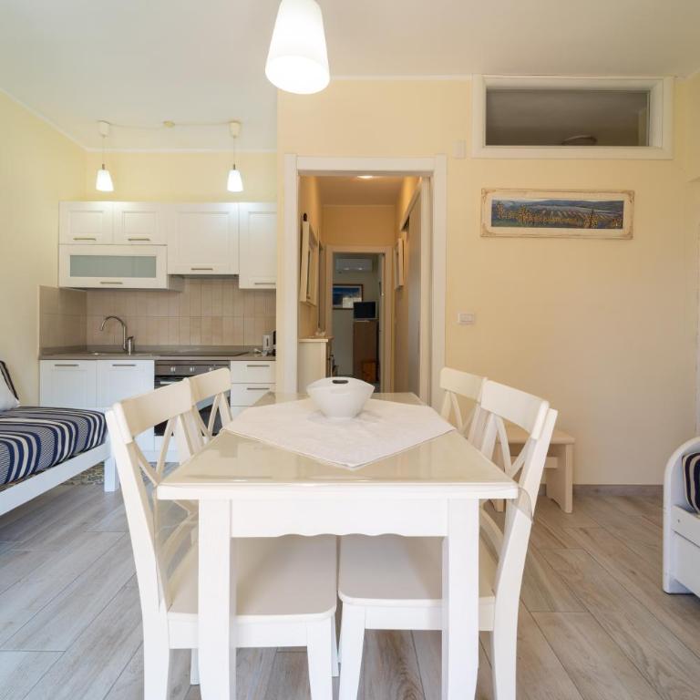 Appartamento Eucalipti 123 - Two-Bedroom Apartment with Terrace - 12
