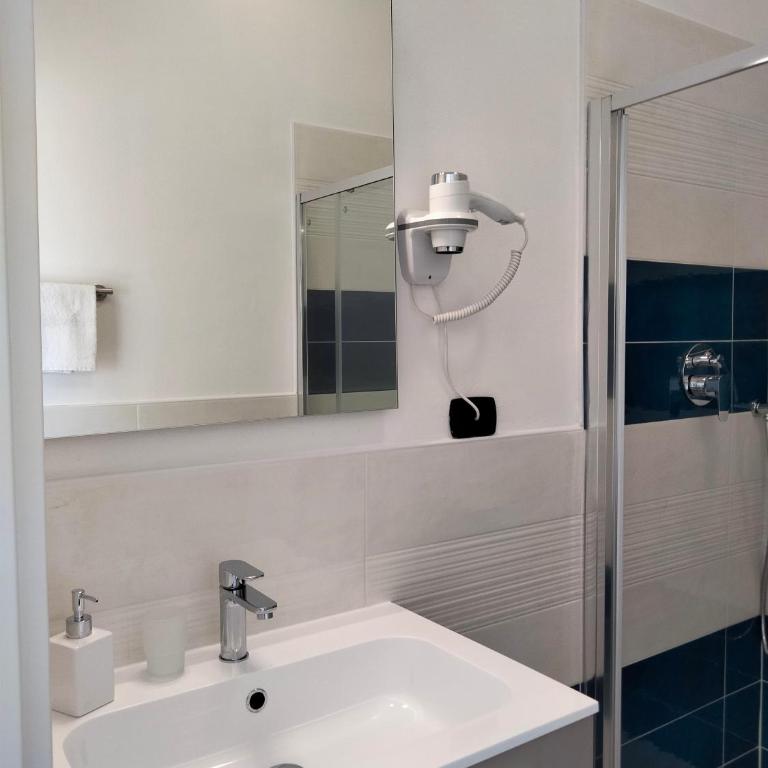 B&B Bellavista - Doppel-/Zweibettzimmer mit Balkon - 11