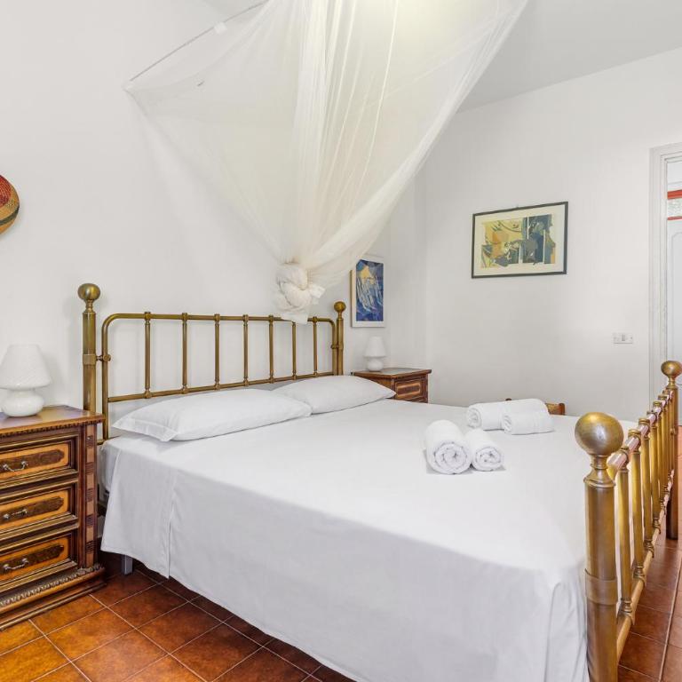Hostdomus - La Dimora nella Pineta - Appartamento con 2 Camere da Letto e Vista Giardino - 3