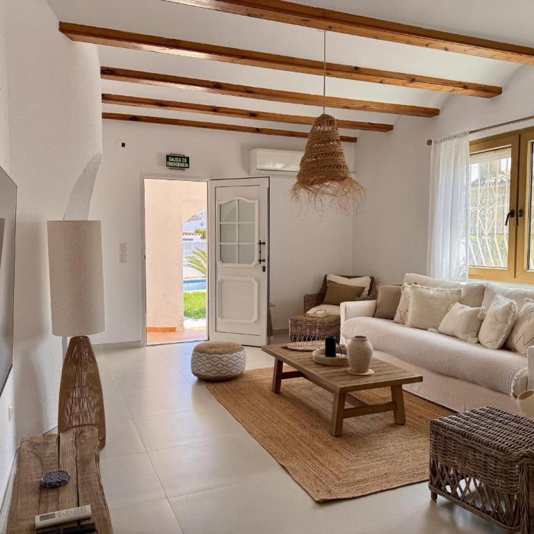 Villa de Lujo en Els Poblets con Piscina y Parking - ES-373-75 - Villa - 8