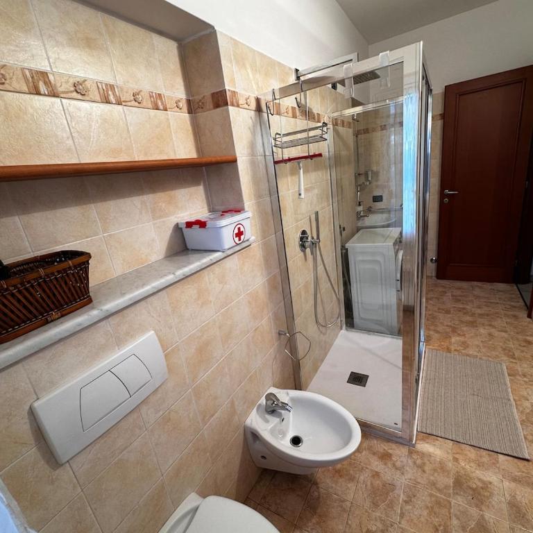 5 Min from the SEA SUITE with Terrace FREE PARK - Appartamento con 3 Camere da Letto - 19