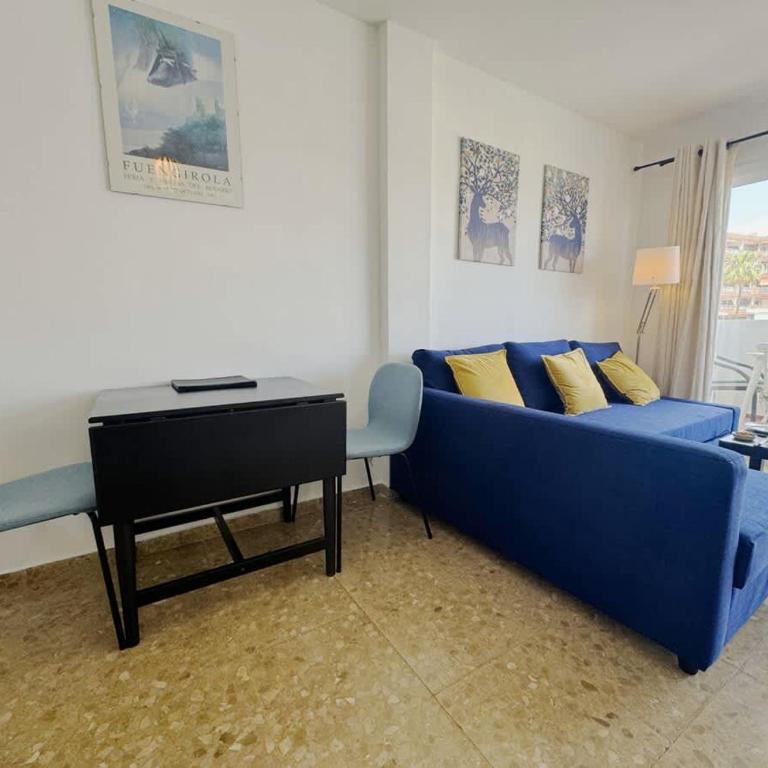 Seafront Fuengirola 2 Balconies Pool & Views - Apartamento - 3