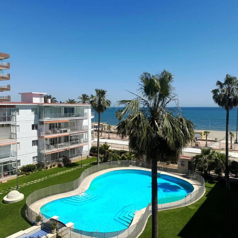 Seafront Fuengirola 2 Balconies Pool & Views - Apartamento - 23