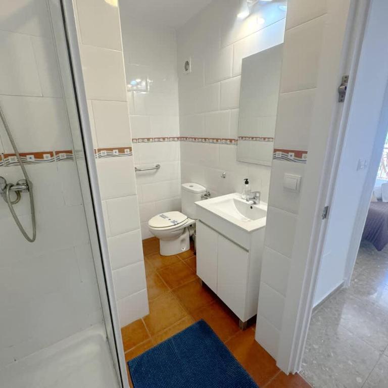 Seafront Fuengirola 2 Balconies Pool & Views - Apartamento - 24