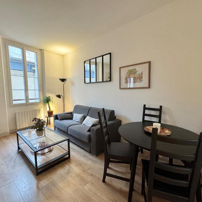 Charmant 2 pièces rue des Palmiers - Vieille ville d'Antibes - One-Bedroom Apartment - 13