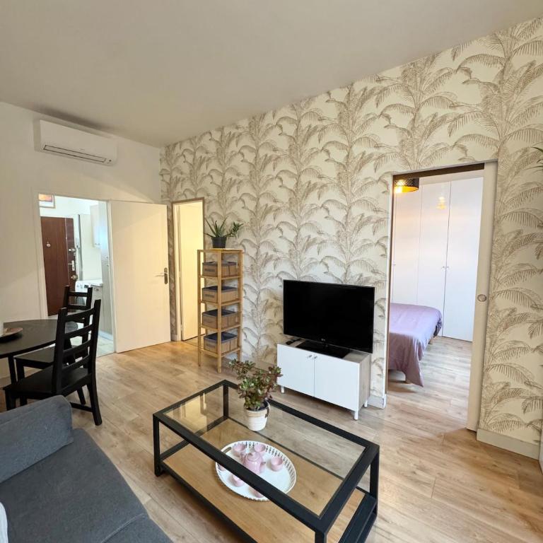 Charmant 2 pièces rue des Palmiers - Vieille ville d'Antibes - One-Bedroom Apartment - 18