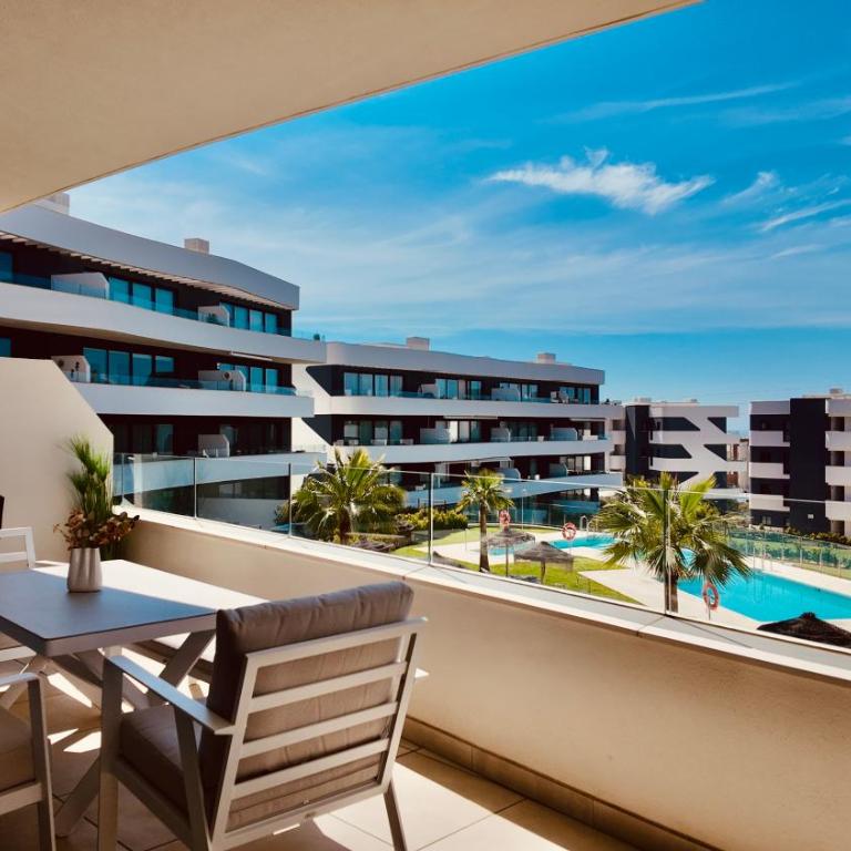 Mara's Apartments Higuerón West - Nordic Comfort - Two-Bedroom Apartment with Balcony and Terrace - 1