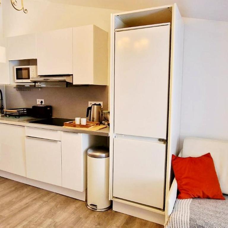Appartement 60 m2 - Charme et centre historique - Wifi et clim - L'Alcôve de Molière - Appartement 1 Chambre - Vue sur Ville - 8