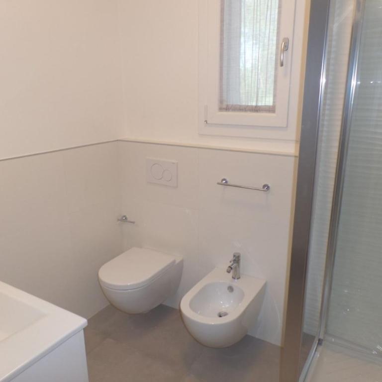 Modern two-bed flat with shared pool and hot tub - Appartamento - 5