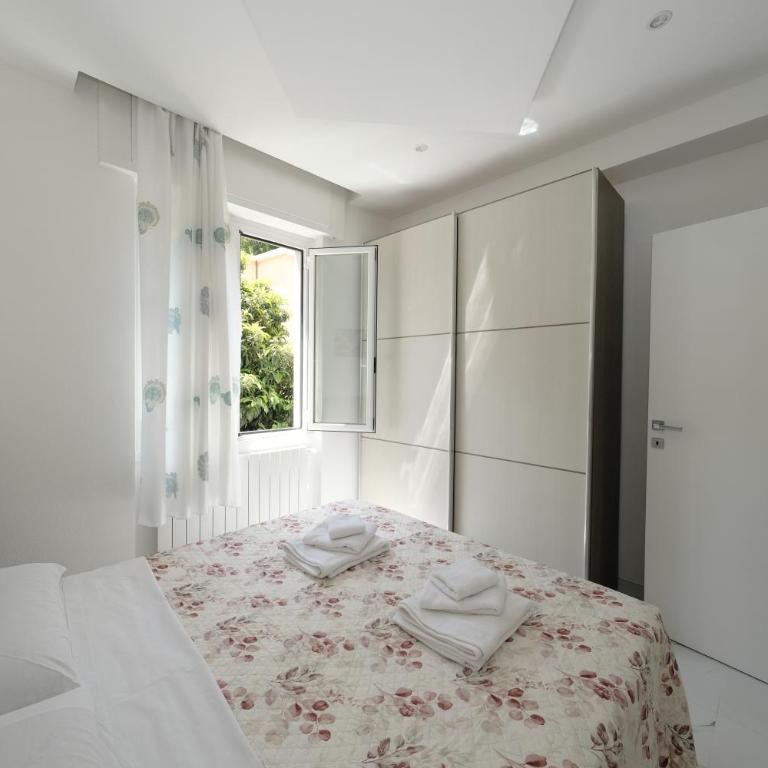 Real Modern Rapallo Retreat 2 Balconies 7-min Walk to Beach Sleeps 6 - Appartamento con 2 Camere da Letto - 18