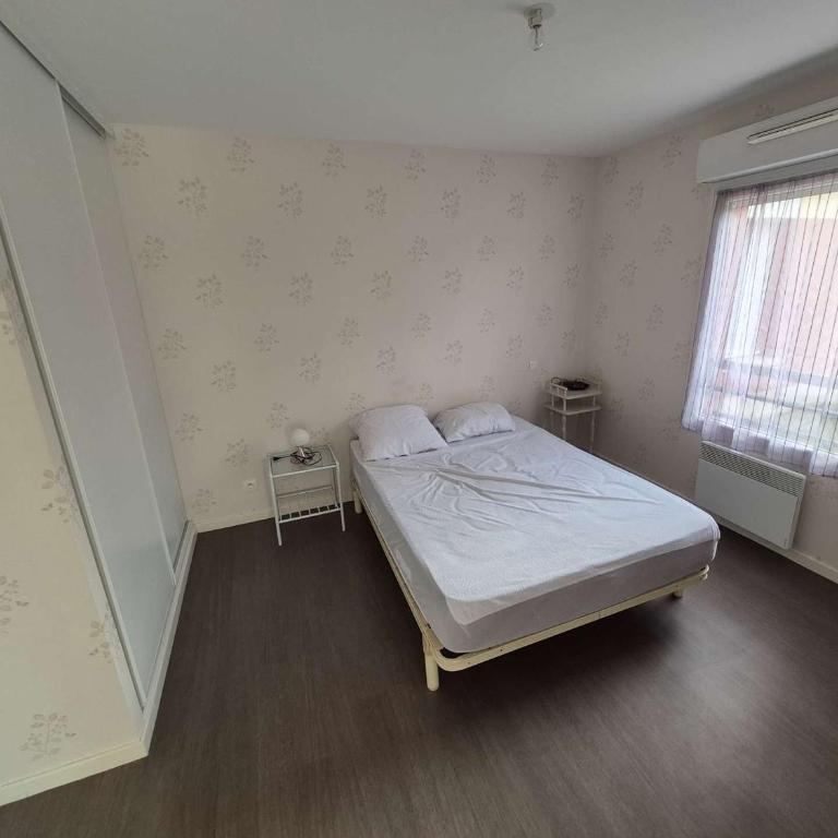 Appartement RDC avec Terrasse, 2 Chambres, Parking Privé et Animaux Admis - Berck - FR-1-674-32 - Appartement - 4