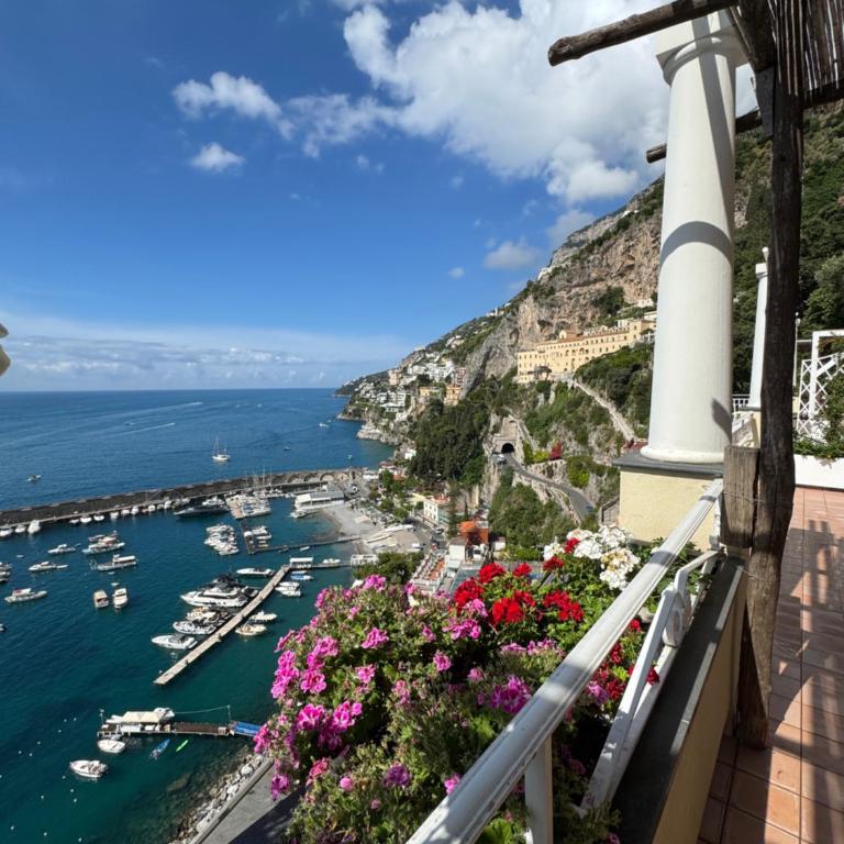 Apartments Amalfi Design Sea View accessible by 250 steps - Monolocale con Vista Mare - 4