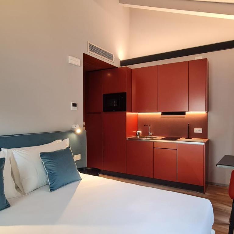 Garden Hotel Michelangelo - Studio Apartment with King Bed - Annex - 7