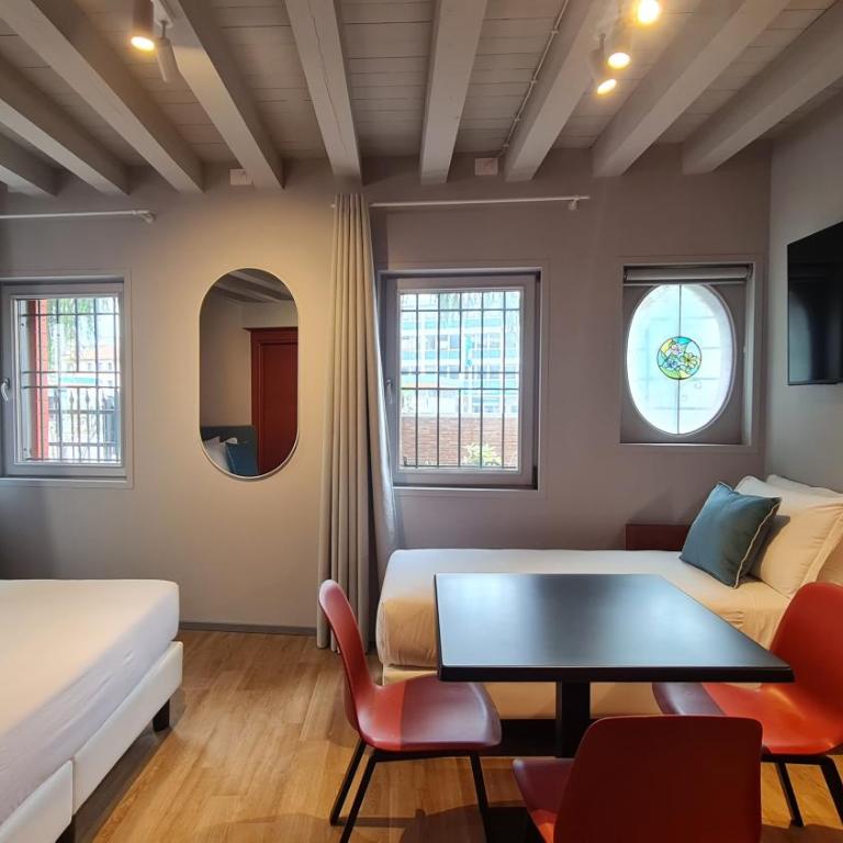 Garden Hotel Michelangelo - Studio Apartment with King Bed - Annex - 9