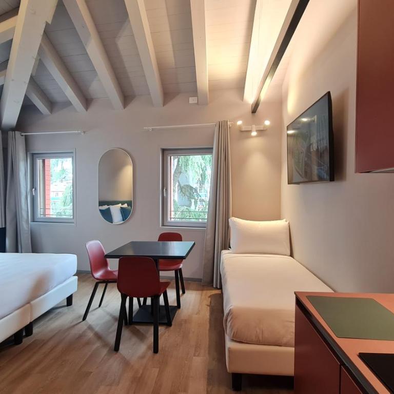 Garden Hotel Michelangelo - Studio Apartment with King Bed - Annex - 7