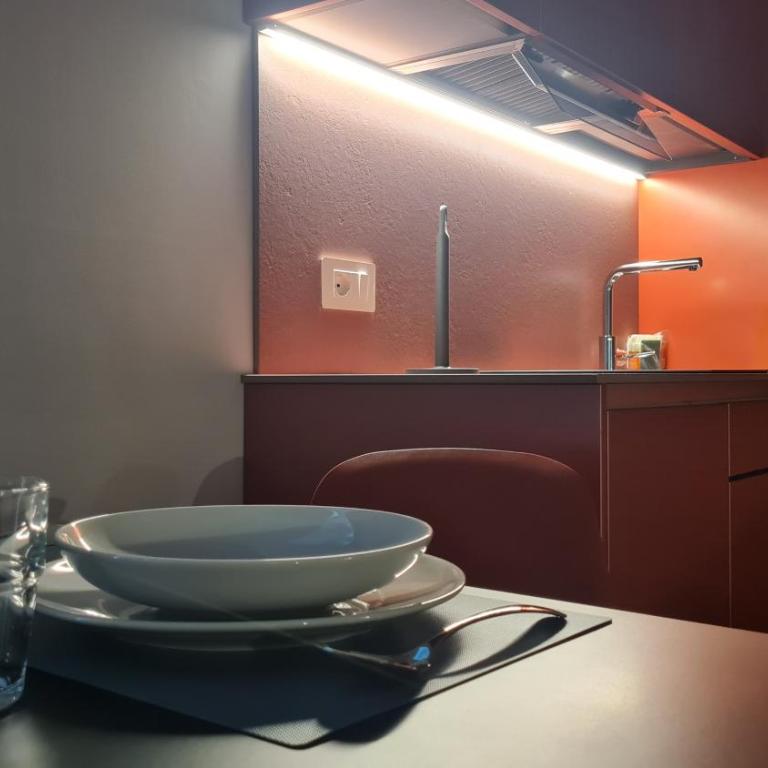 Garden Hotel Michelangelo - Studio Apartment with King Bed - Annex - 11