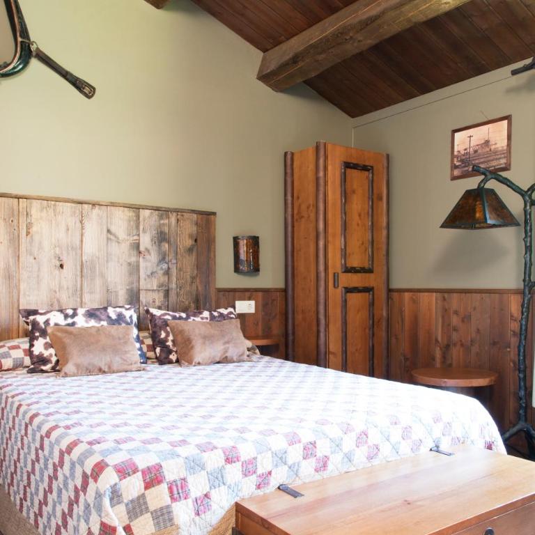 PortAventura Hotel Colorado Creek - Includes unlimited access to PortAventura Park & 1 access to Ferrari Land - Bungalow Familiar - 6