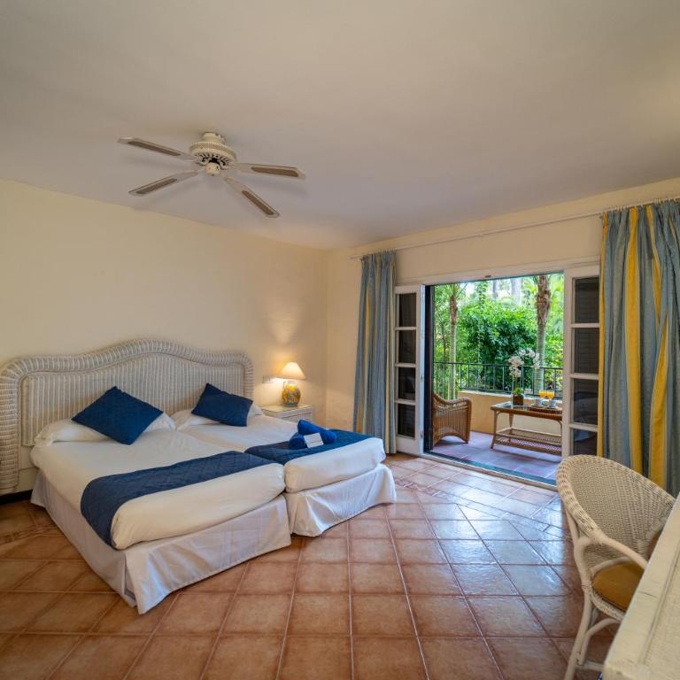 BlueBay Banús - Habitación Familiar - 1