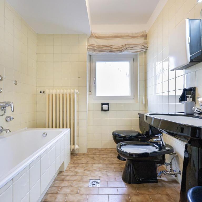 Apartment Raieta - Three-Bedroom Apartment - 10
