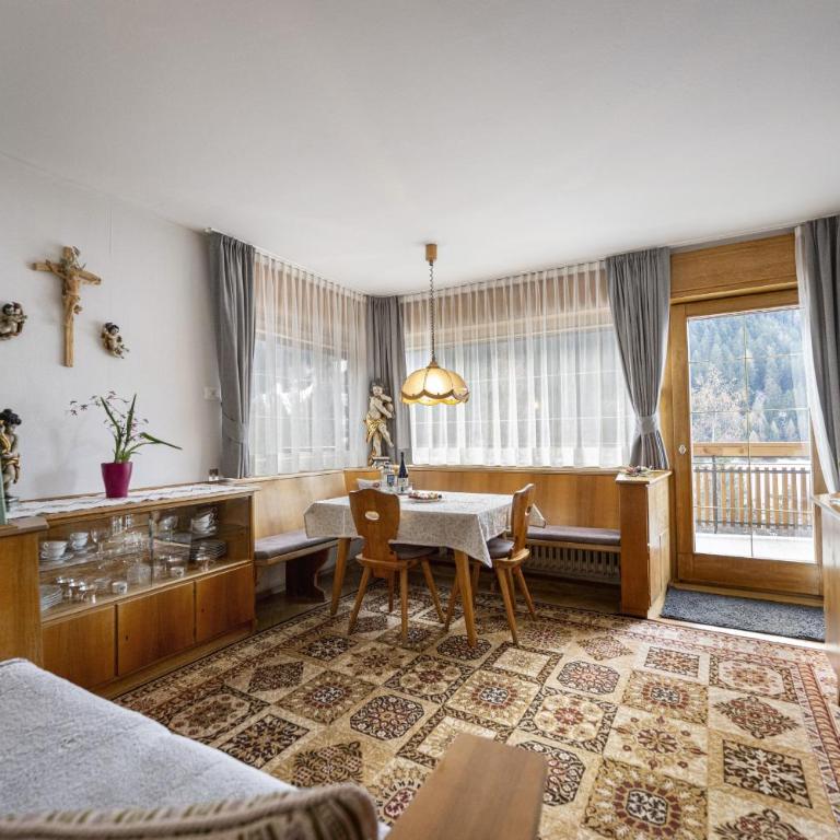 Apartment Raieta - Three-Bedroom Apartment - 23