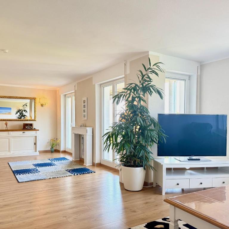 Ferienwohnung Weinberg-Idyll - Traumhafter Blick über Weinberge auf den Bodensee - Appartamento con Vista Lago - 4