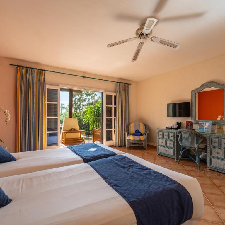 BlueBay Banús - Habitación Estándar con balcón - 1
