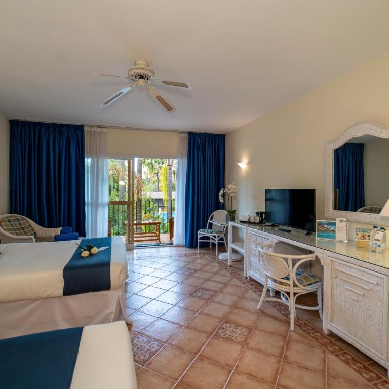 BlueBay Banús - Habitación Superior - 2
