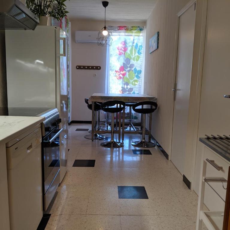 Résidence Les pins de l'hortus - 2 locations - Apartamento de 3 dormitorios con vistas al parque - 17