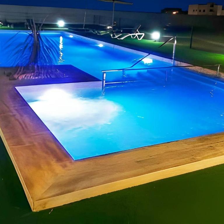 Apartamento con piscina compartida y parking gratis cerca de Tartessus - Apartamento - 5