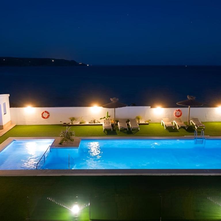 Apartamento con piscina compartida y parking gratis cerca de Tartessus - Apartamento - 6