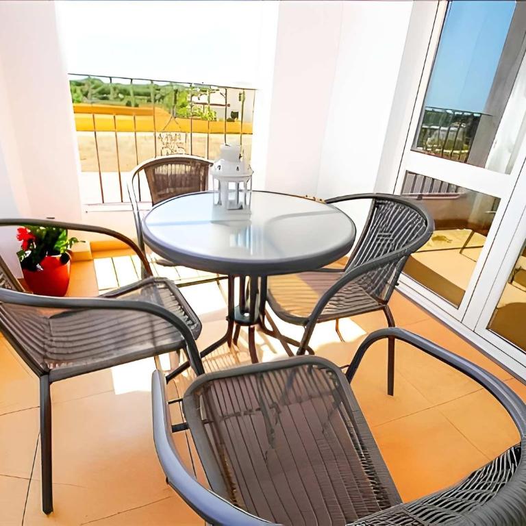 Apartamento con piscina compartida y parking gratis cerca de Tartessus - Apartamento - 8
