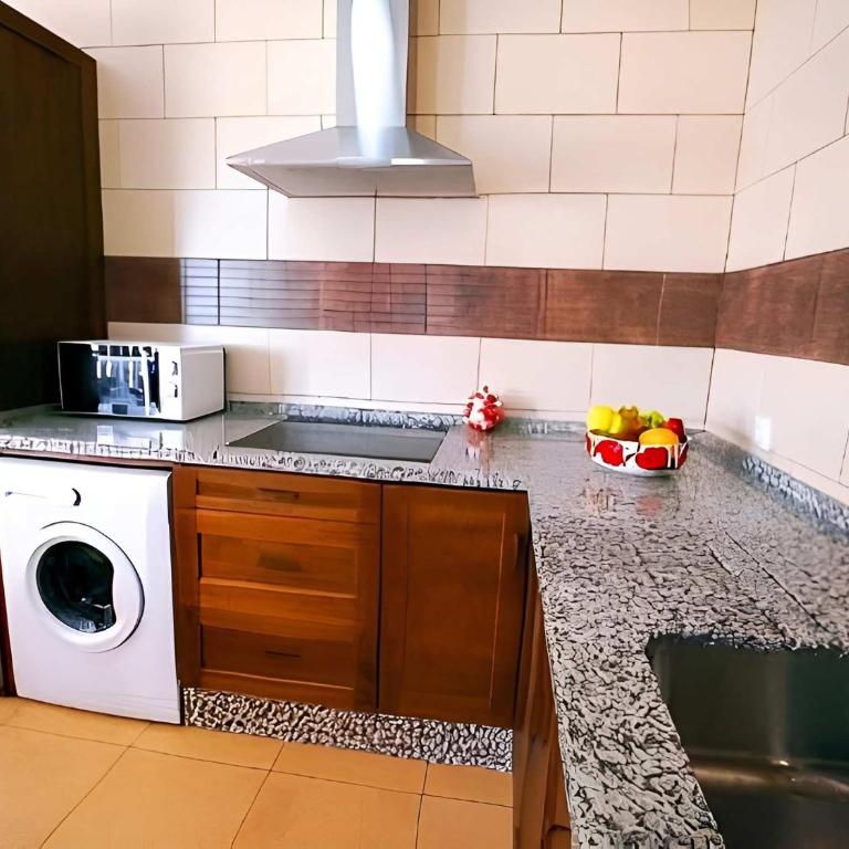 Apartamento con piscina compartida y parking gratis cerca de Tartessus - Apartamento - 11