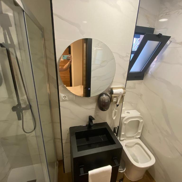 Aliana Apartment - One-Bedroom Apartment - 11