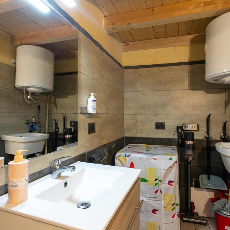 Greta House - Two-Bedroom House - 27