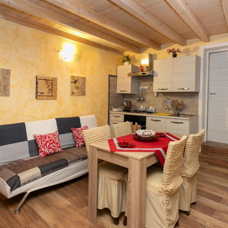 Greta House - Two-Bedroom House - 24