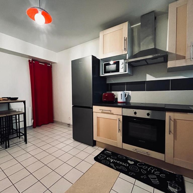Belfort Grand T4 avec parking et terrasse - Appartamento con 3 Camere da Letto - 4