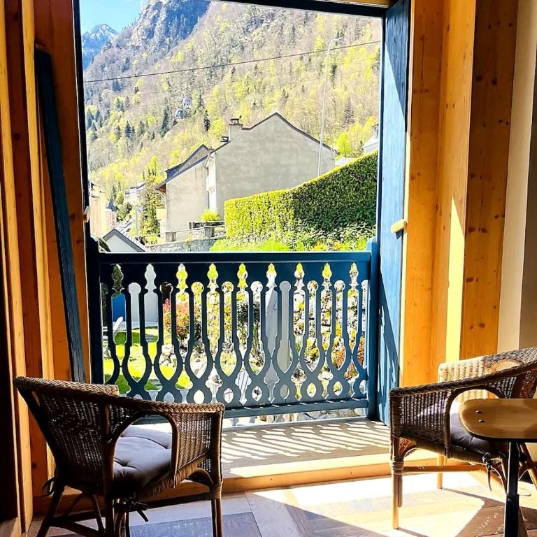 Entre ciel et montagnes - Three-Bedroom Villa - 2