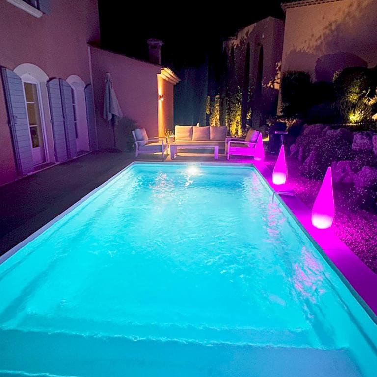Villa familiale 4 chambres, climatisation & piscine - Golf de Pont Royal en Provence - Villa avec Piscine Privée - 4