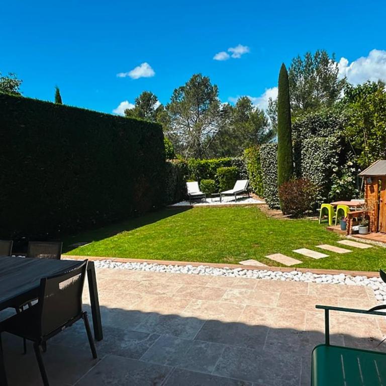 Villa familiale 4 chambres, climatisation & piscine - Golf de Pont Royal en Provence - Villa avec Piscine Privée - 16